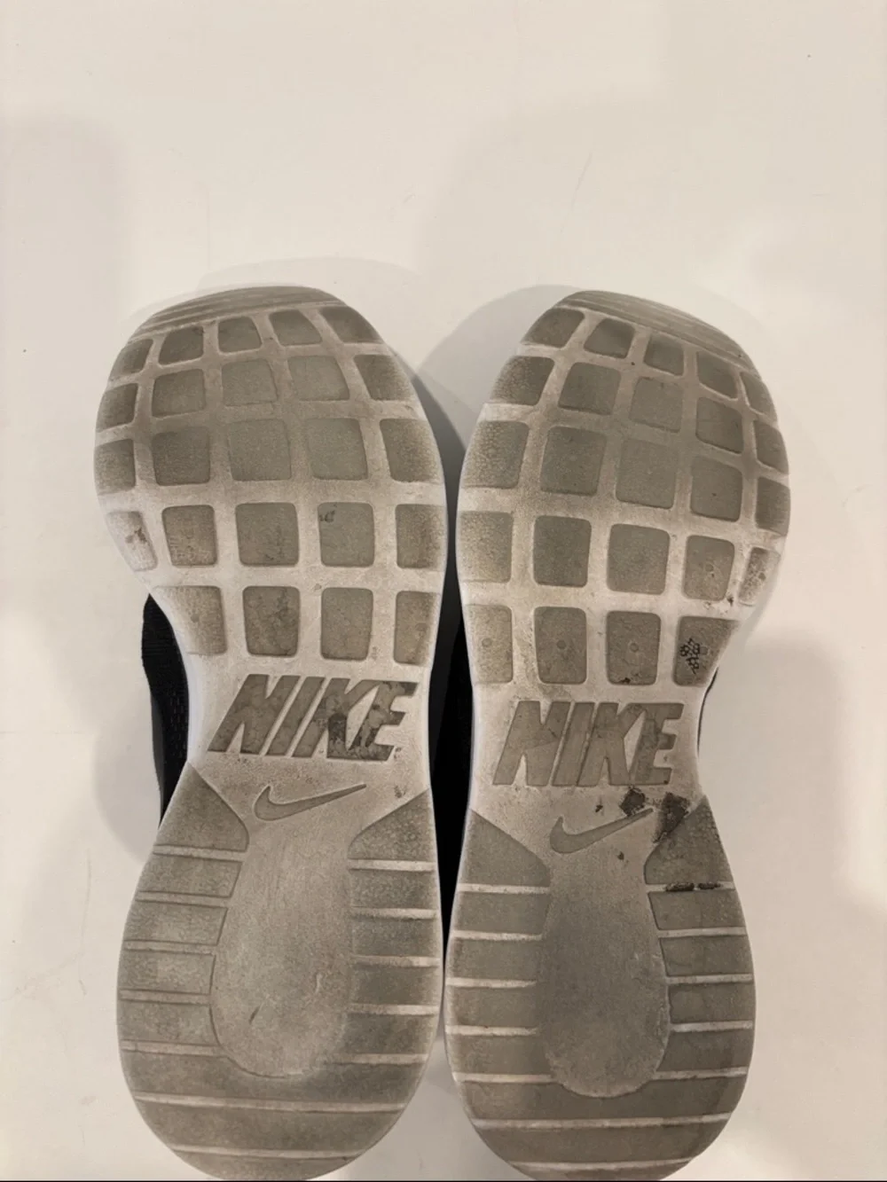 Nike Black Lace Sneakers with Pink Insoles - Picture 11 of 14